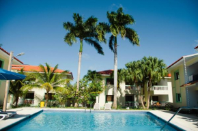 Sun Circle Hotel Condo Pool & Beach